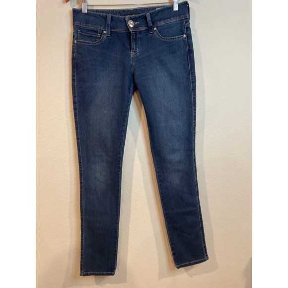 Guess Med Wash Sarah Fit Med Rise Skinny Jean - Picture 1 of 7